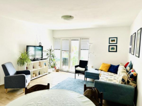 Luxury apartment Ivone with balcony and garden
